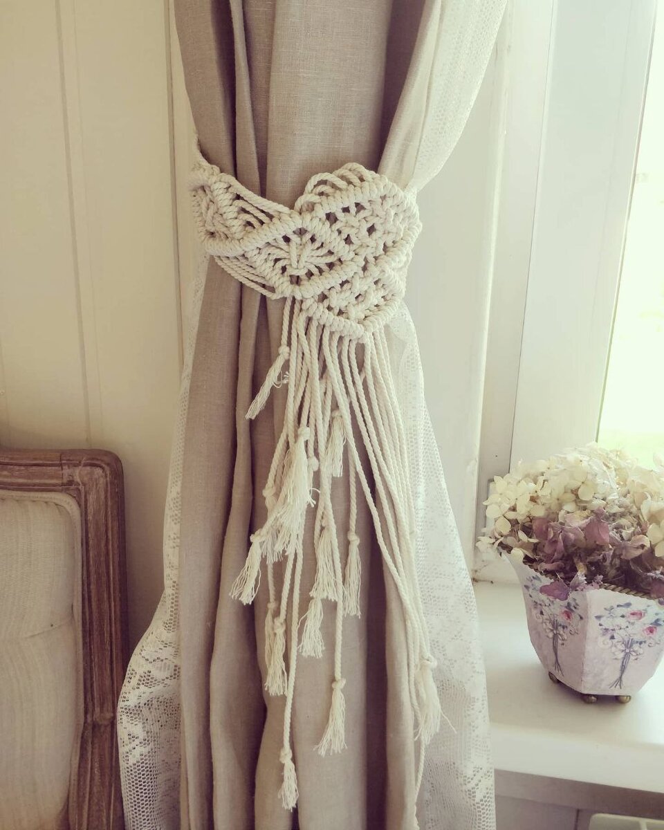 Дом в котором мы живем, подхваты для штор из макраме в комнате нашей дочки Маши