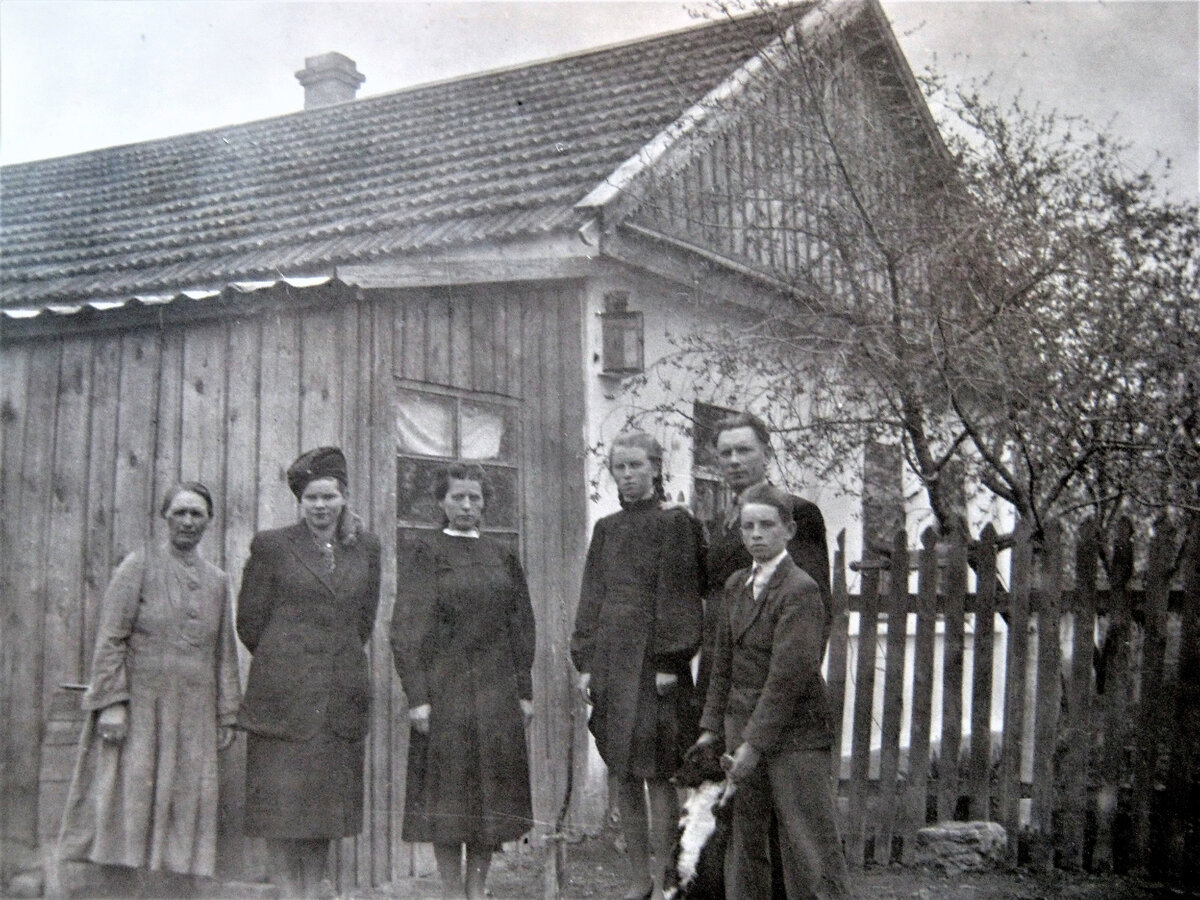 2 фото, листайте