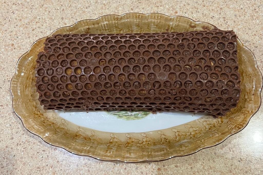 Медовый рулет "Пупырка"- вид сверху ( дубль 2)