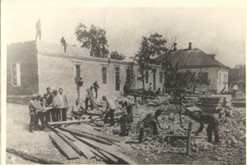 Постройка народного дома в Алексеевке. 1928 год