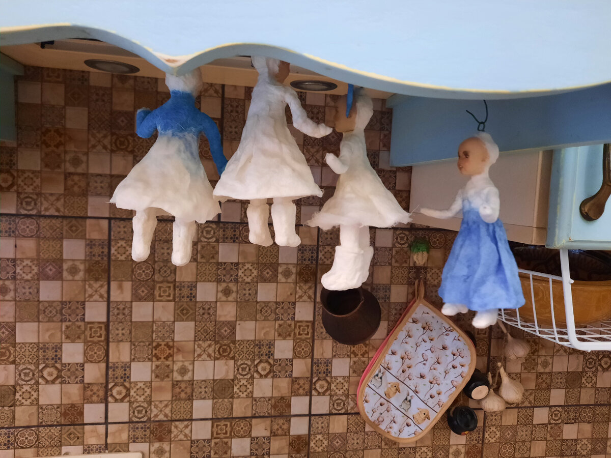 Вот такие страшненькие они вначале)Фото автора.