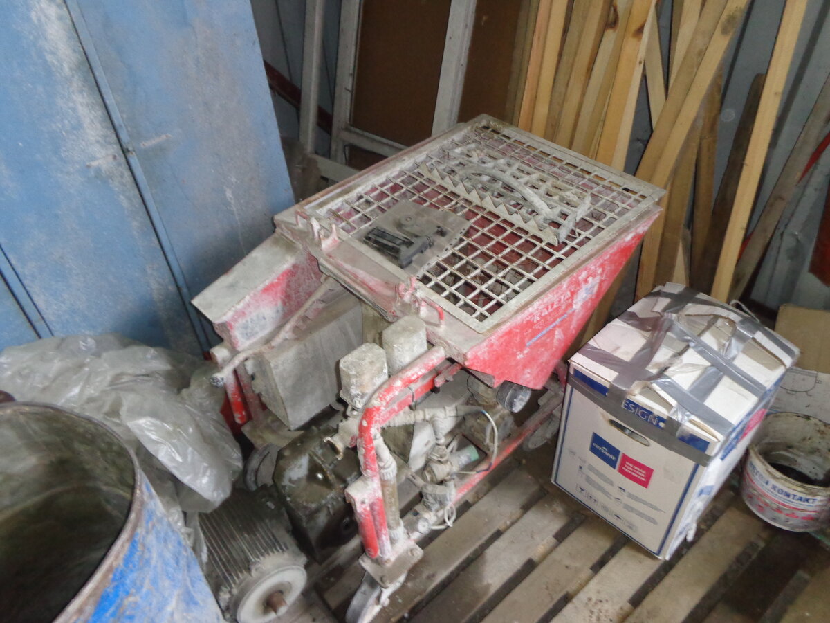 Вот так и будет теперь годами пылиться на складе...