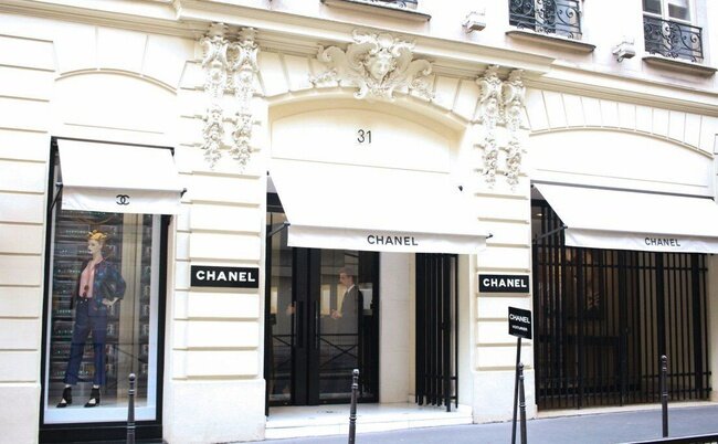 Знаменитый бутик Chanel в Париже, улица Камбон 31