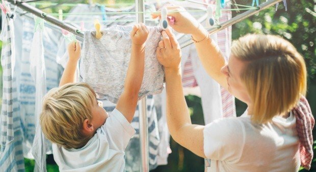    8 секретов уборки дома, которым стоит научить своих детей