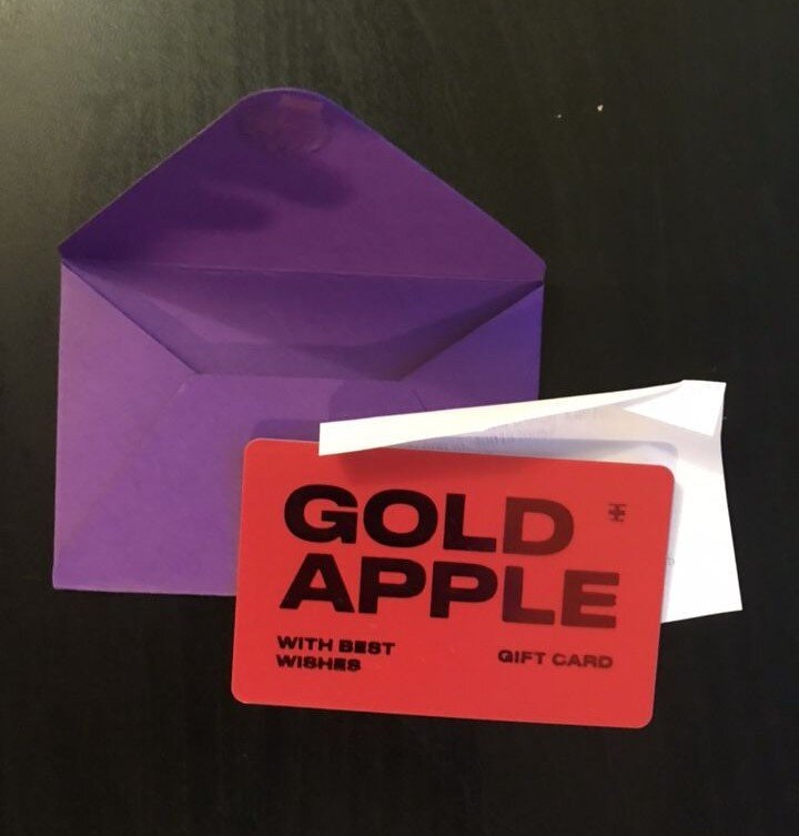 Сертификат золотое яблоко новосибирск. Сертификат золотое яблоко. Сентификатзолотое яблок. Подарочный сертификат золотое яблоко. Золотое яблоко сертификат 1000.