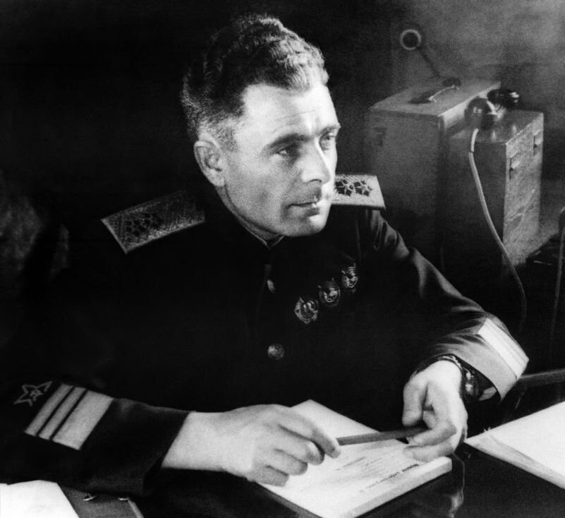      Архивное фото: Адмирал Головко Арсений Григорьевич