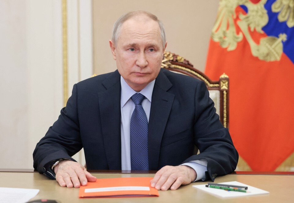     Владимир Путин  REUTERS