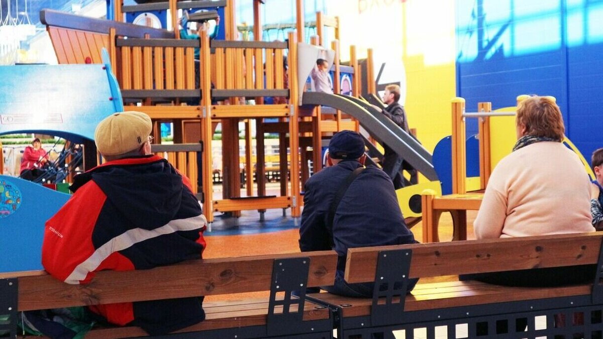     Количество дел, рассматриваемых судами по спорам, возникающим в семье, ежегодно возрастает.