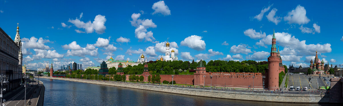 Панорама московского Кремля. 14 мая 2023 года