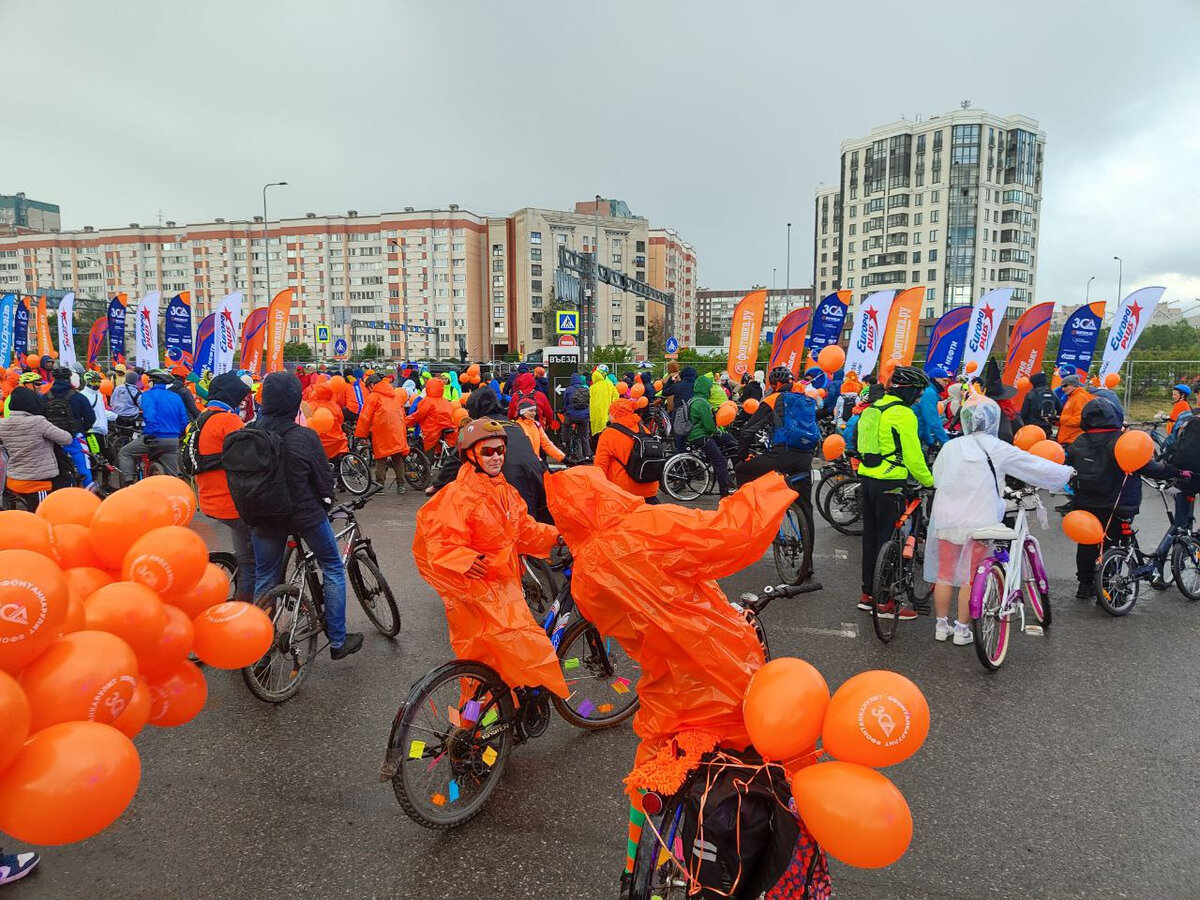 Сегодня в Петербурге прошел Пятый международный фестиваль велосипедистов —  ЗСД Фонтанка Фест — 2023. Читайте на 