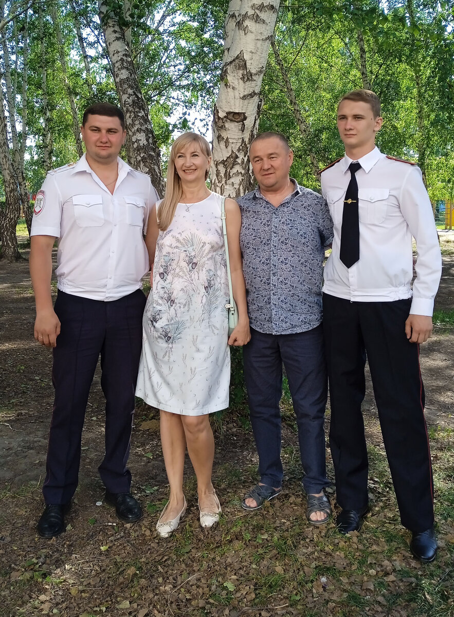 Анвар, Наталья, Мадаминжон, Эльдар Хайдаровы