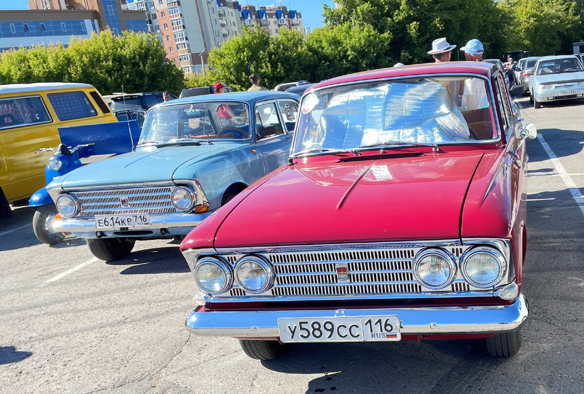 автомобили Москвич-408