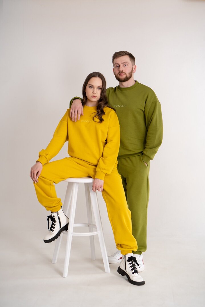 Цвета: горчица + сочная олива. 