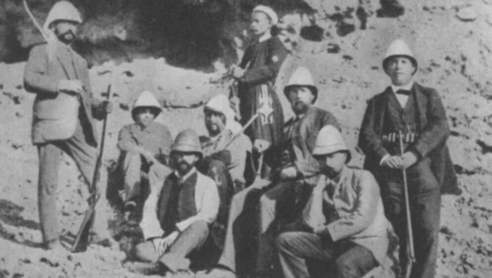     Фото: Wikipedia.org Роберт Кох (третий справа) во время экспедиции В Египте по исследованию холеры в 1884 г.