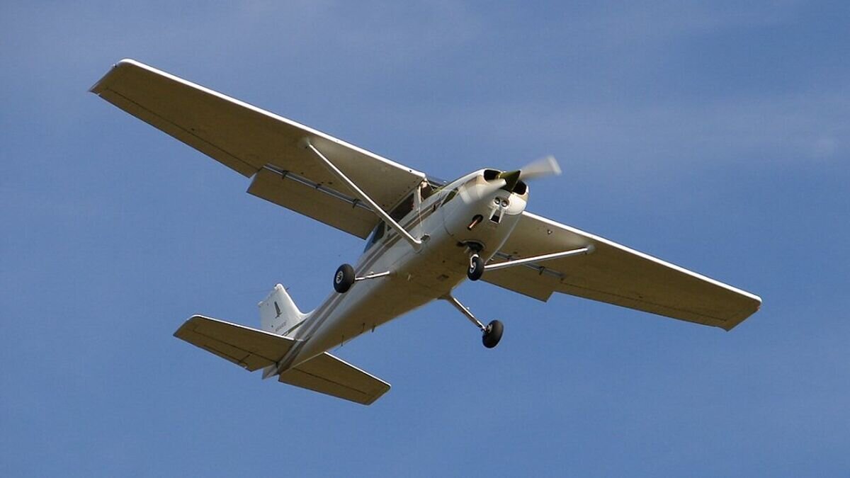    Самолет Cessna 172CC BY-SA 2.0 / Cory W. Watts / Cessna C-172