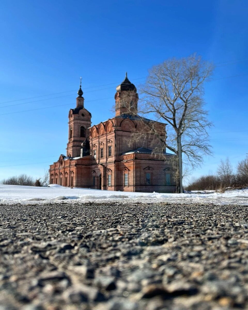 Церковь в Тихом плесе с разных ракурсов