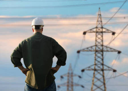    В Киеве, Киевской, Одесской и Днепропетровской областях экстренные отключения света