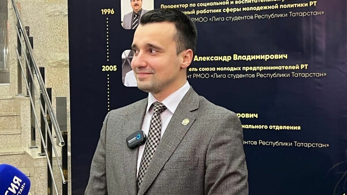     Министр по делам молодежи Татарстана Тимур Сулейманов может покинуть свой пост. Он должен стать председателем регионального отделения недавно созданного Российского движения детей и молодежи «Движение первых».
