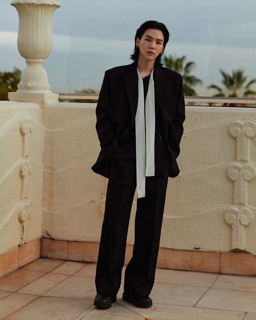 Шуга — новый посланник Модного дома Valentino