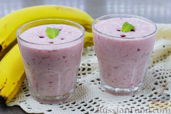клюква, банан, молоко, лёд