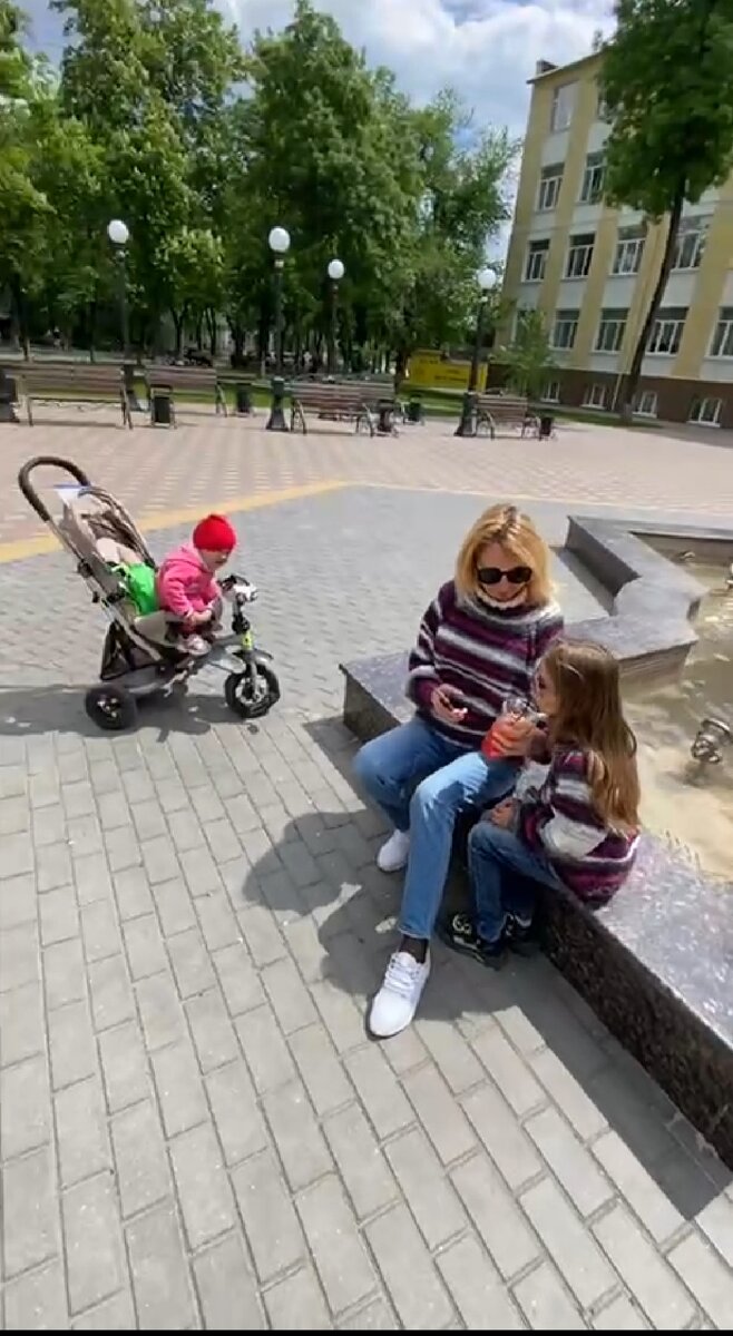 Болтливые девчата. 