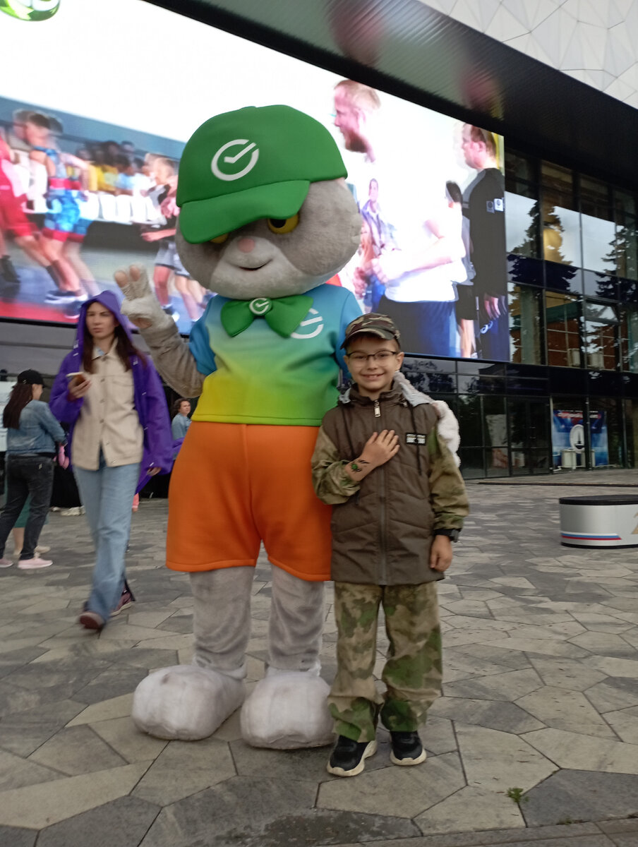 Алексей был последним, кому кот дался в руки. 