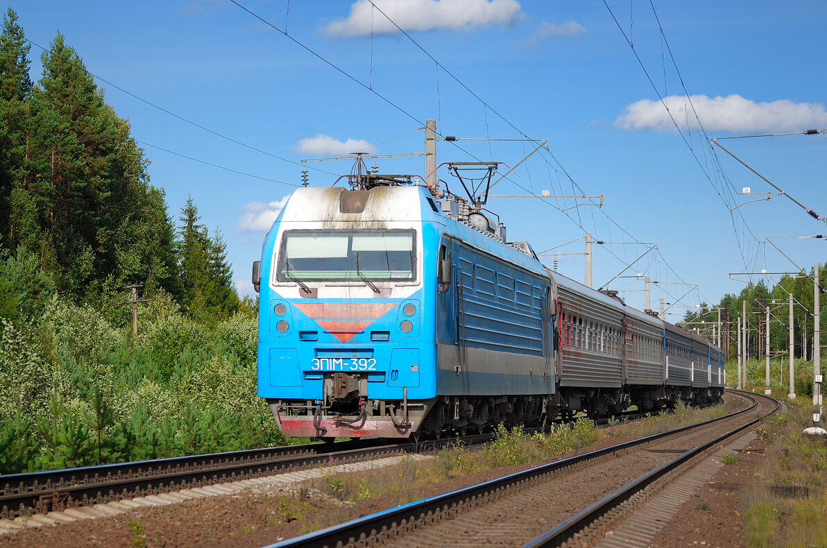 Пассажирский электровоз переменного тока ЭП1М | Автор: Игорь Артемьев