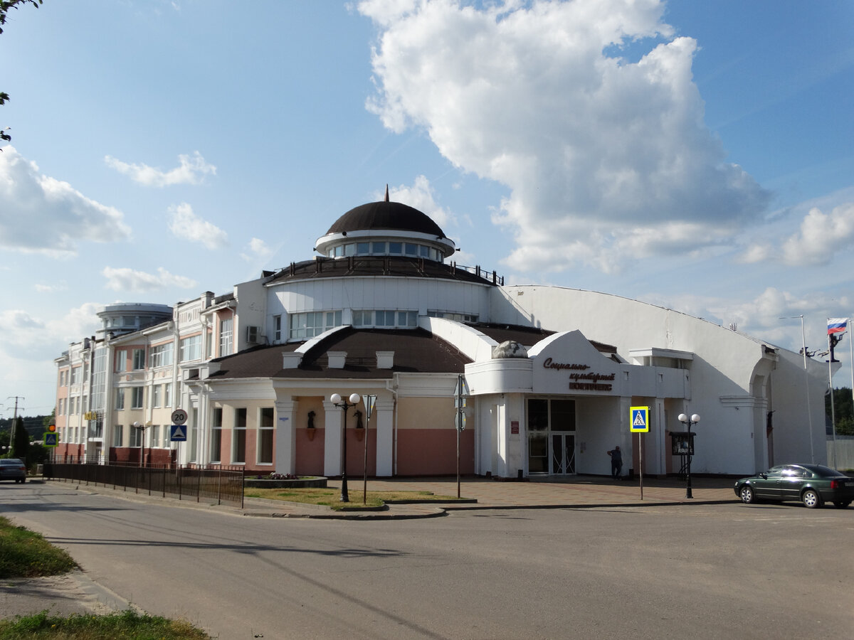 Тулиновка. Старые и заброшенные дома, культурный центр и школа. Часть 5 |  Море внутри - life & travel | Дзен