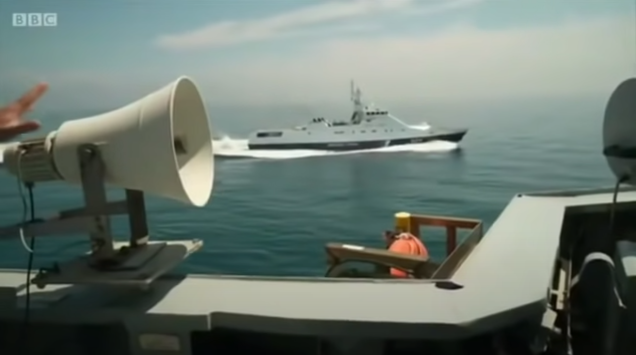 Траектория пути британского эсминца Defender в Черном море5