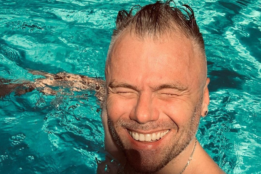     Решил понырять на глубине: участник «Фабрики звезд» Константин Легостаев пропал в море в Сочи