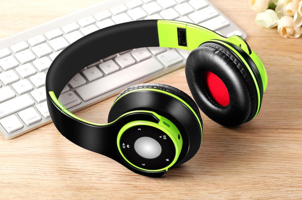 Беспроводные наушники из Китая