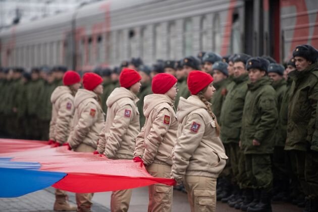    Тюменцы провожают бойцов в зону СВО Информационный центр правительства Тюменской области