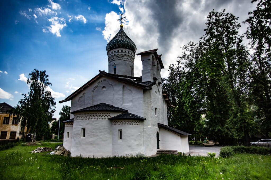 Псков храм голубой