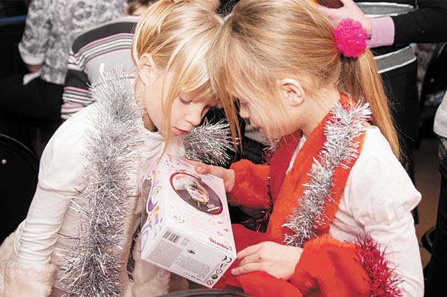    Что подарить ребенку на Новый год 2023?