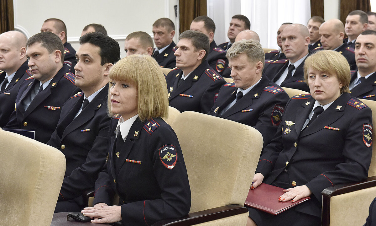 В Брянске ФСБ могла задержать за взятку директора «Паспортно-визового  сервиса» МВД РФ полковника в отставке Оксану Куликовскую | Брянский Ворчун  | Дзен