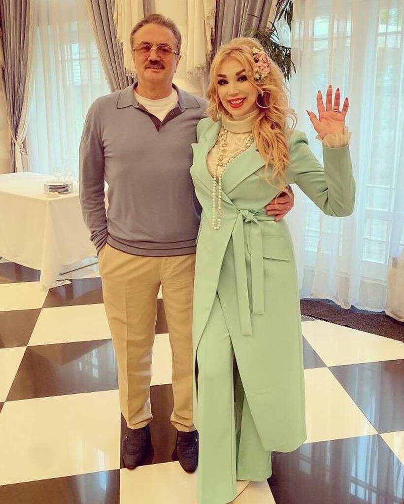    Виктор Захаров и Маша Распутина остались в РоссииСоцсети Маши Распутиной