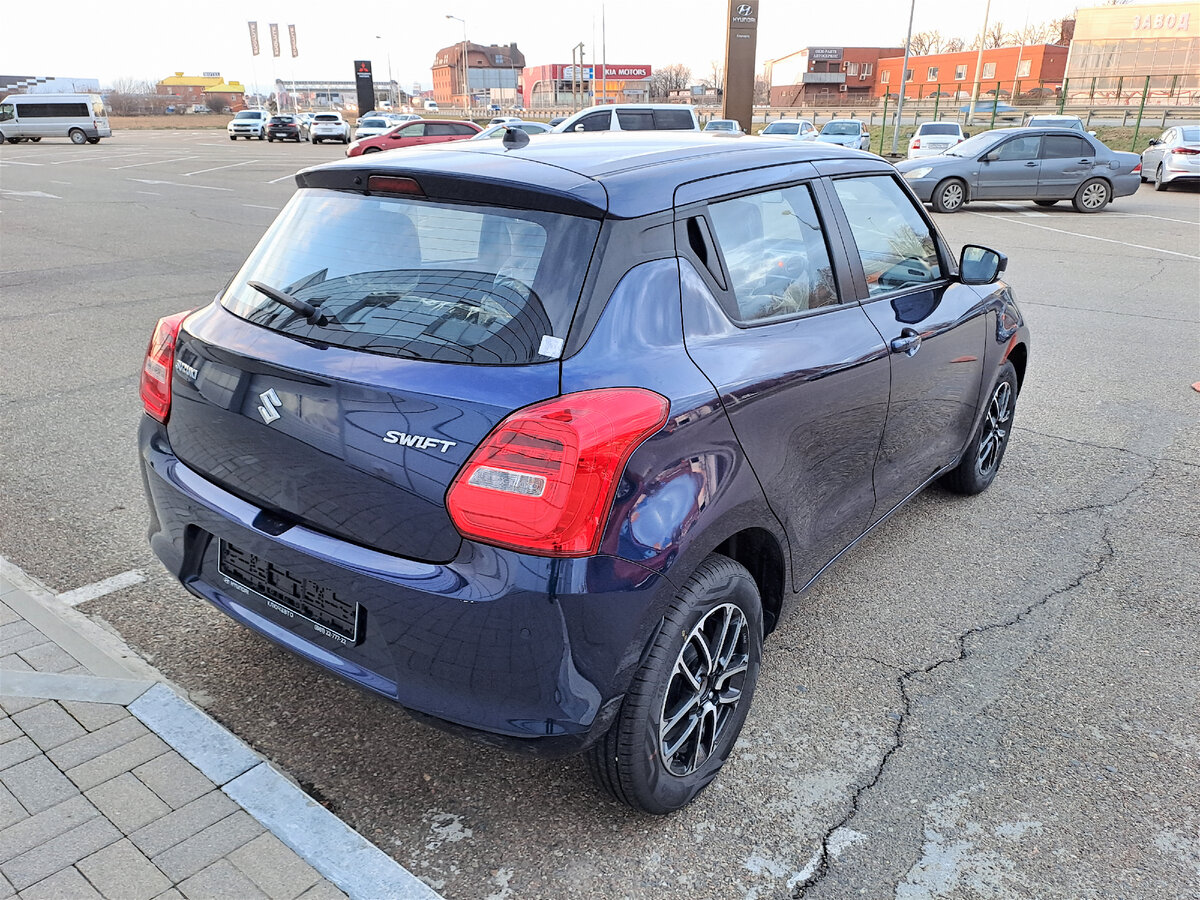 Новый Suzuki Swift из Эмиратов за 770 000 рублей хотите? Подождите, не всё  так просто | МЕХВОД | Дзен