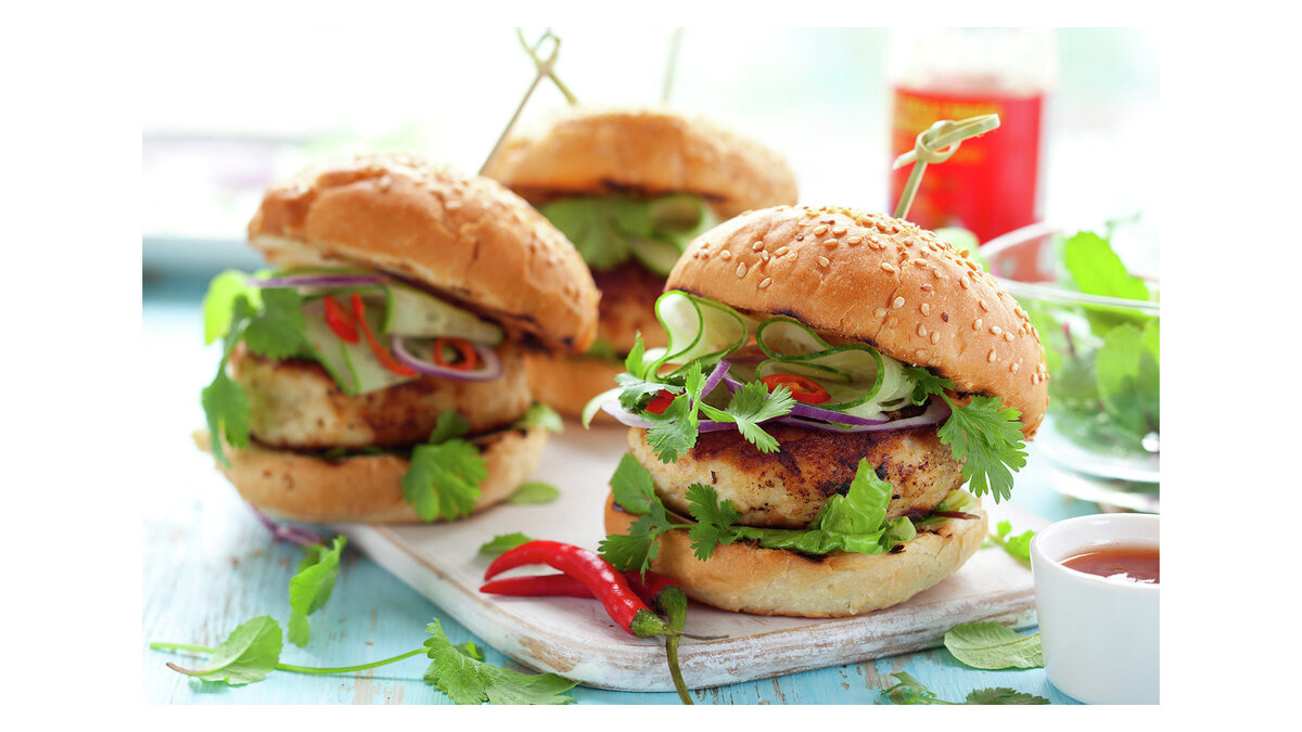    Фастфуд© fotolia.com / sarsmis