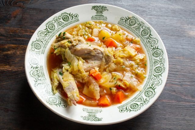Китайская кухня: Суп с куриными крылышками и овощами (рецепт с фото)