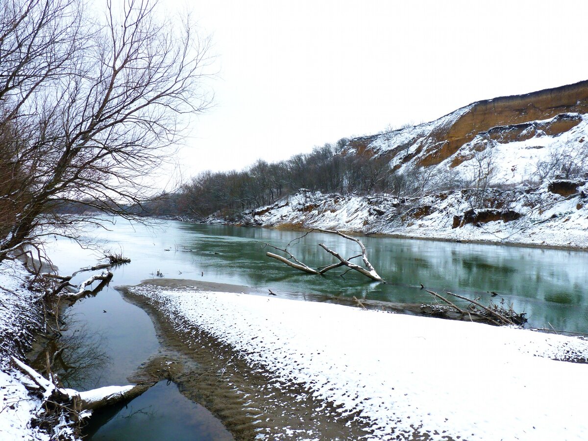 Река Кубань в феврале.