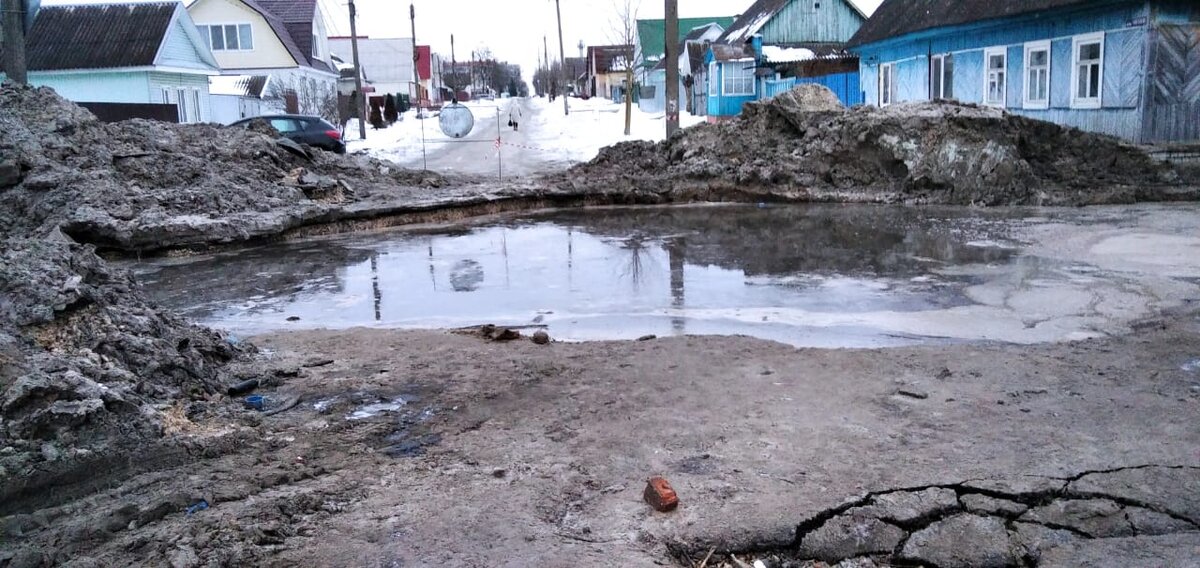    Брянские прокуратура и СК заинтересовались падением ребенка в яму водоканала Карачева, возглавляемого сестрой замглавы администрации Носова avchernov