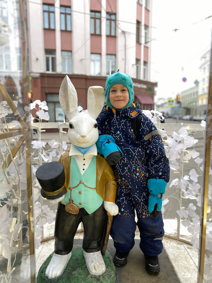 Фото автора. Иногда старые добрые сказки добрыми быть перестают )))