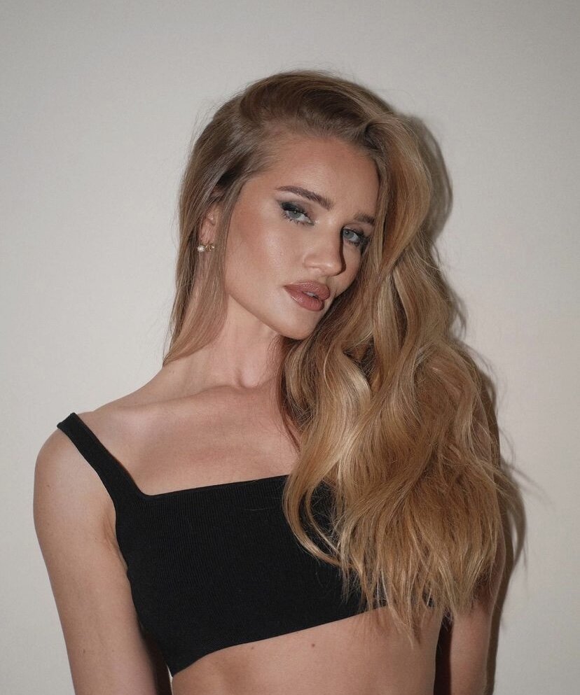     Роузи Хантингтон-Уайтли