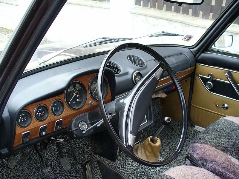 Не многие вспомнят, чем отличались салоны авто СССР "ВАЗ-2103" и "ВАЗ ...