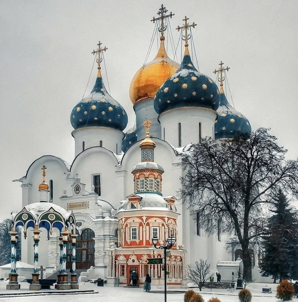 Свято троицкой лавры. Троице-Сергиева Лавра Сергиев Посад. Сергиев посадтроицв Сергия Лавра. Сергиев Посад - Троице-Сергиев монастырь (Лавра). Успенский собор Сергиев Посад.