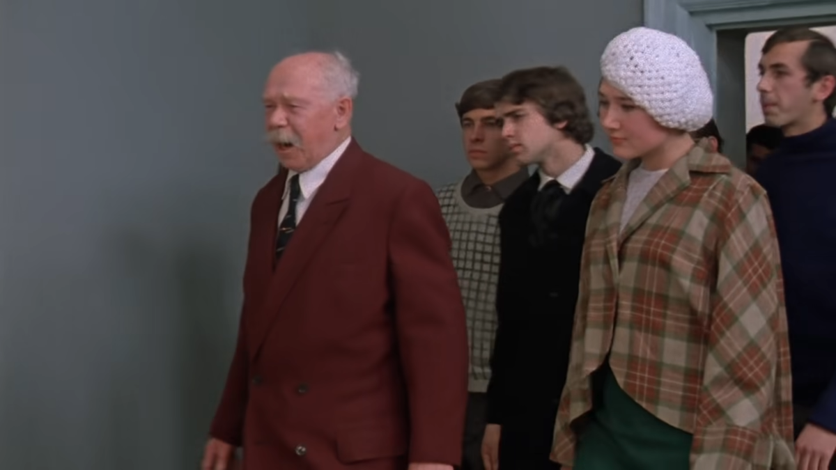 Первое появление Натальи Назаровой на экране. "12 стульев" 1971 г. В роли сторожа-экскурсовода дважды лауреат Сталинской премии Владимир Дорофеев