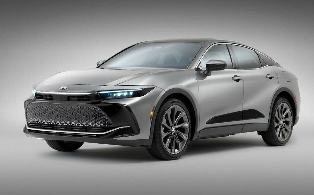      Toyota Crown 2023