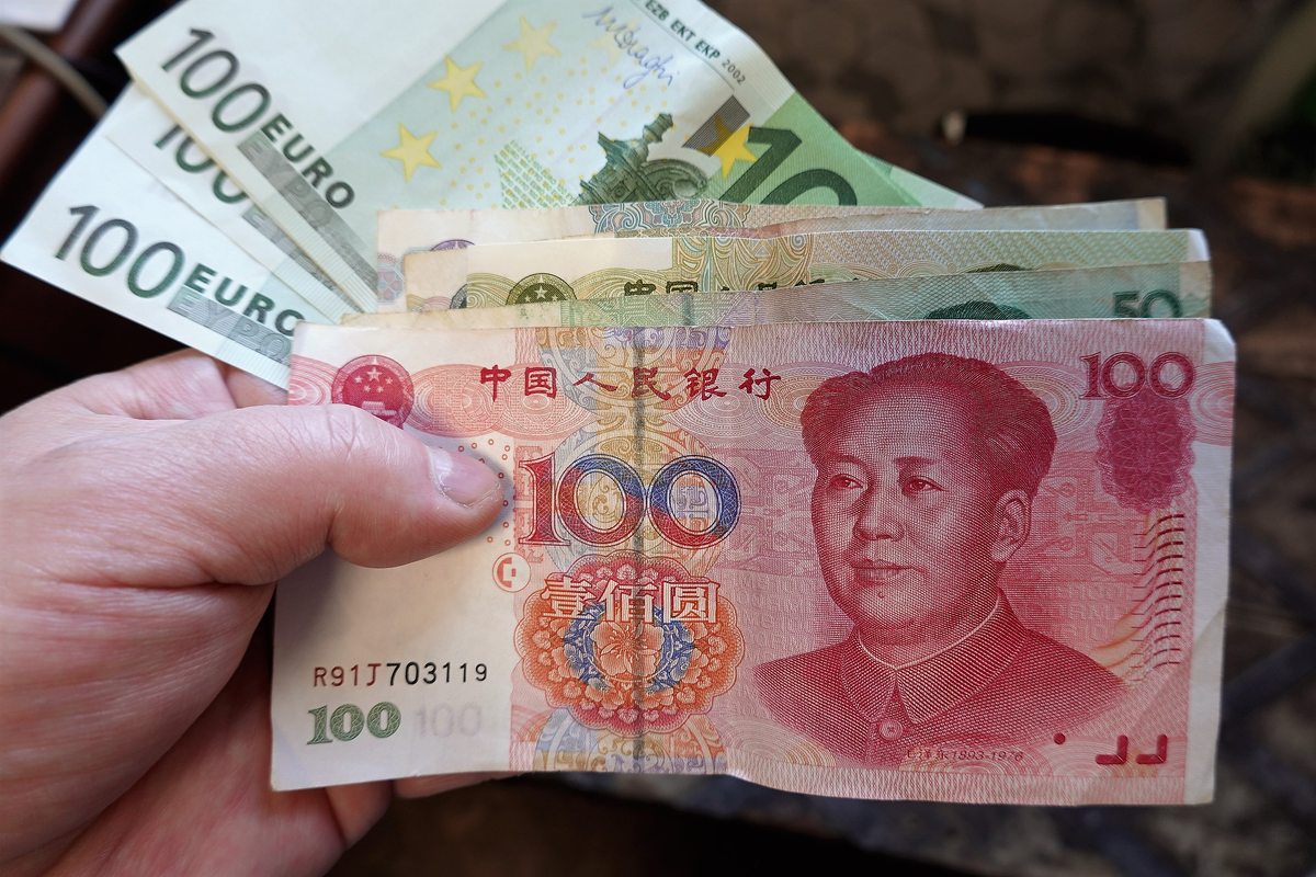 Миллион юаней в рублях 2024. Китайский юань купюры. Мао юань. Фень юань. 100 Китайских юаней.