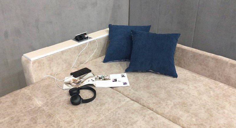 Диван-кровать "Юкон" со встроенной розеткой 