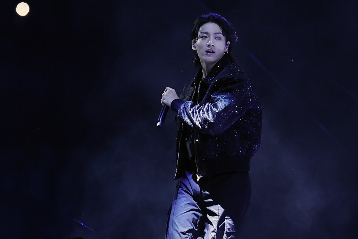 Jung Kook на церемонии открытия чемпионата мира по футболу в Катаре 2022